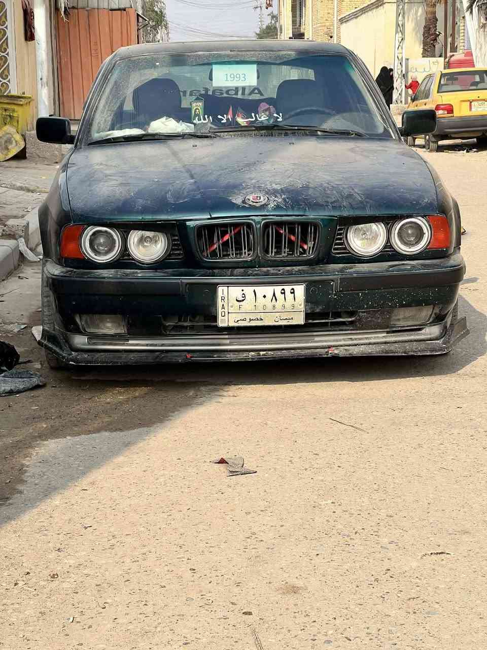 سلام عليكم شباب
بي ام مديل 93 

محرك مسكر فانوص 25

حداديه اماميه  استوني شاده

دبل والقواعد جدد

حداديه خلفيه نص عمر 

صبغه صارع 8 اشهر من مصبوغه وما بولشه

تبريد يرادله فان وغاز 

ويل حجم 17 

رقم ميسان واعيه ب العماره 

 دعاميات بلاستك ام 

اماميه وخلفيه
***********
