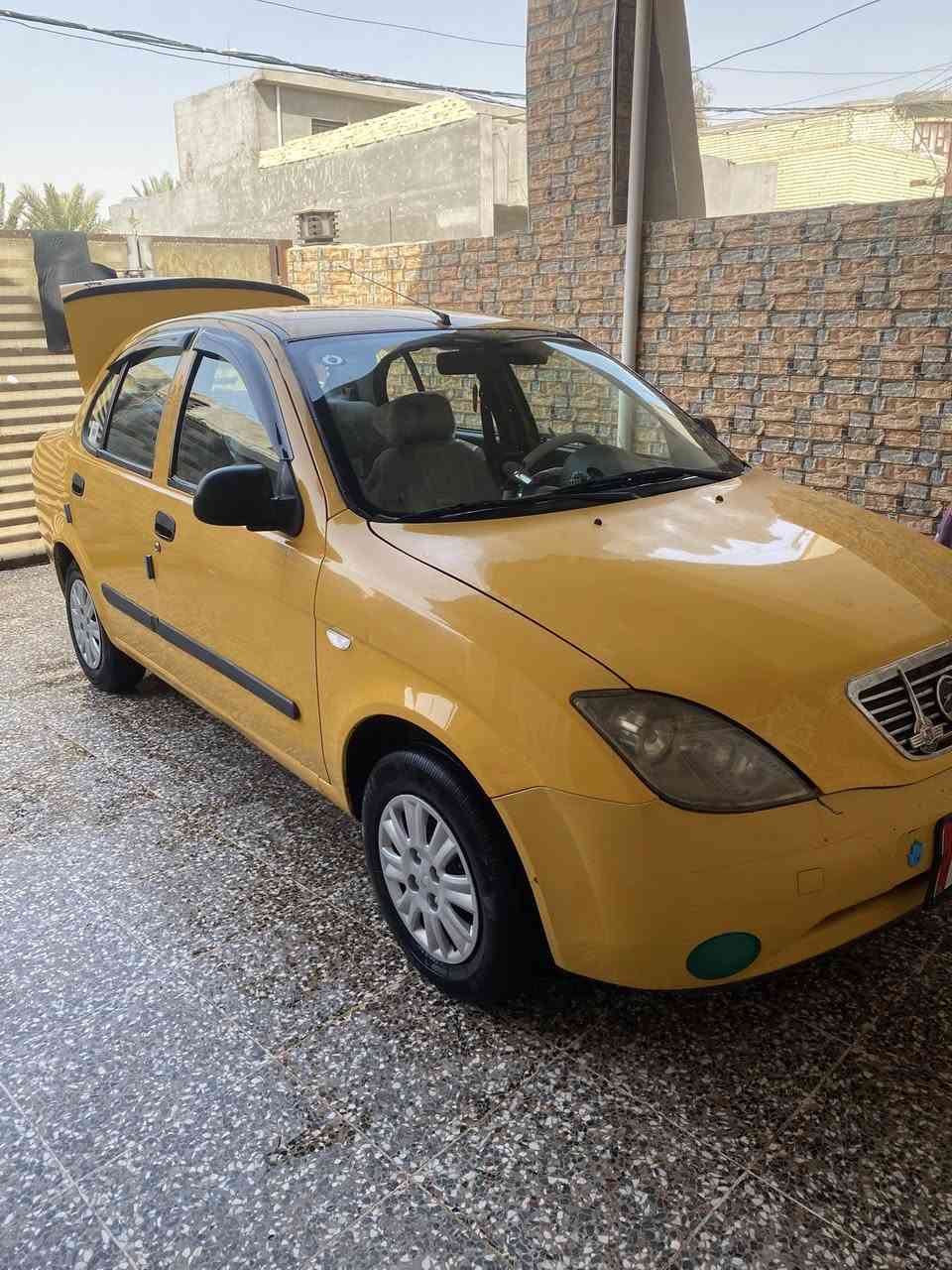 سلام عليكم
طيبه موديل٢٠١٥ الرقم الانكليزي جديد ومصفره هيئه وغرامات و كير ومكينه خير من الله سياره مكفوله مكفوله من صبغ وضربه وتبديل سياره مدوشمه ارضيه وكشنات ومابيه اي نقص مكان السياره تقاطع النهروان الغنساء الرقم***********

السعر٤٢
