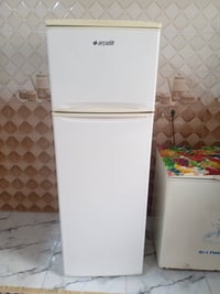 ثلاجة للبيع نضيف شغاله بل شرط حجم 18 السعر 135 بي مجال الرقم ٠٧٧٠٢٣٩٤٠...