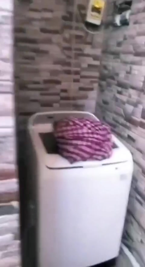 الدار للبيع مساحه ١٢٠ متر بالبوبيات 

٣ غرف نوم وصالات ٢ وصحيات ٣ ومطبخ ٢ 

يصلح يكون حسينيه او ينقسم فقط درج في طارمه ويصير بيتين 

سند ٢٥ اقرار محكمة مباشر من صاحب الارض 

واجه ٨ متر  والنزال ١٥ متر بيع مساحته واسعة 

السعر 130 مليون بيع مستعجل ( بسبب مريض ) 
قريب عن الامام الحسين وقريب عن مرقد الحر

للتواصل 
واتساب ***********
‏‪***********‬‏
