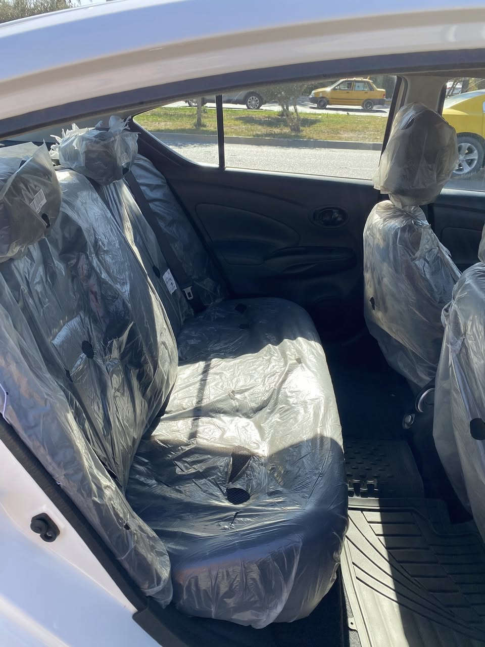 البيع نيسان موديل 23 كفاله عامه ماعده اكو طخه بسيطه بل دوسه سياره بسمي تحول مباشر ماشيه 65 الف موصفات تحكم ستيرن شاشه قطعتين تبريد اشاير بالميري 4جام كهرباء سياره عل وضع شركه سعر 119 مكاني بغداد المنصور ***********
