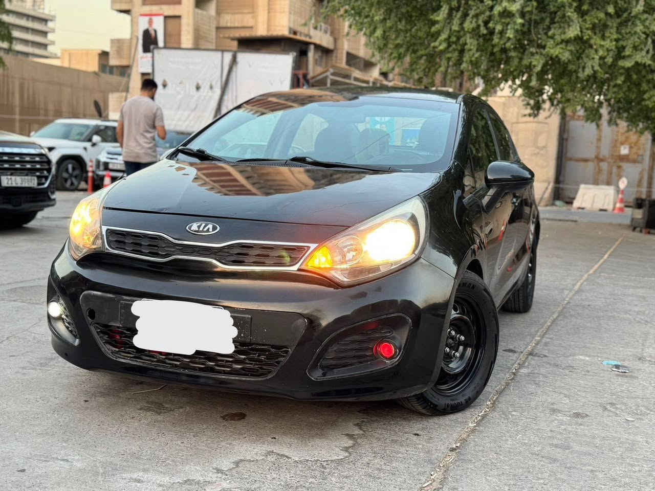 سلام عليكم
عندي كيه ريو لبيع
وارد امريكي
موديل 2015
لو اسود 
حادث خفيف بدون دواخل
رقم دياله جديد مشروع وطني بسمي بي مكان يعحبك تحول
صور حادث وسونار بالمنشور 
سعر مناسب ٦٧ وبيه مجال قليل حك جيه 
سياره حلوه وحله من صور 
موصفات الريو معروفه 
مكيه 1600 
شاشه كبيره 
كامره دواره 
تحكم ستيرن جهتين 
3 وضعيات قياده 
مكان السياره بغداد الكرخ مجمع 28 نيسان 
تصال وتساب او عادي 
***********
