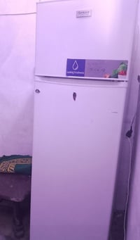 ثلاجه للبيع مكاني بغداد الزعفرانيه  07728038252