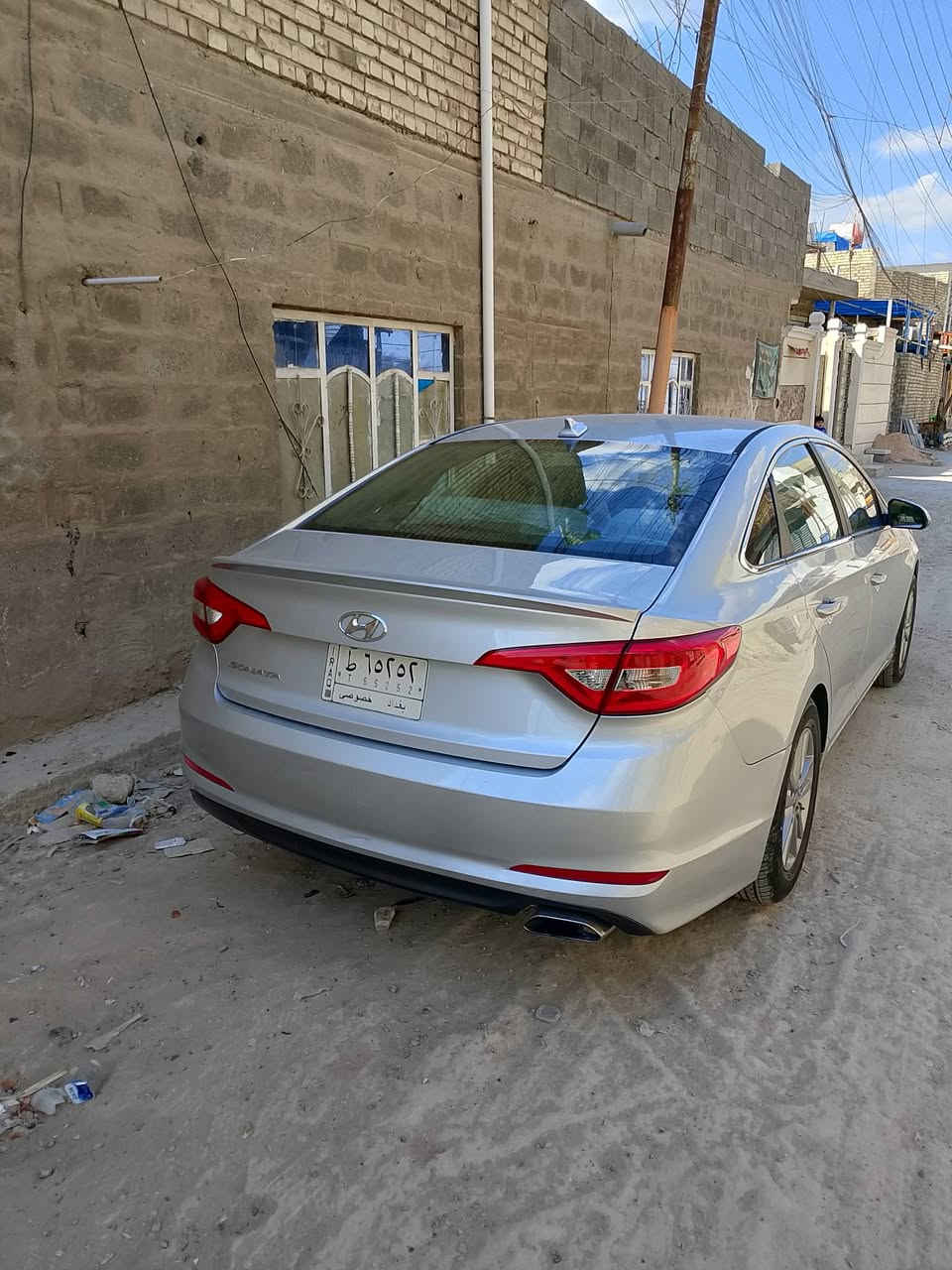 سلام عليكم سوناتا موديل 16 سياره جديده ماشيه 119 بيها صبغ 3 قطع مال أمريكا  بدون ارباك دواخل السعر 115 وبيه مجال الشراي يتصل ويدلل علوان البلديات هاتف ***********
