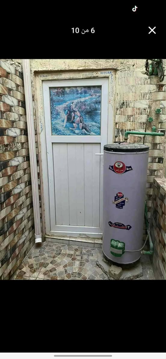 سلام عليكم دار جاهز للسكن الموقع في حي النداء شارع مجمع بيتي قرب جملة الريحانه منطقة ال (50) المساحه 100 مربع ركن شارع 20 يحتوي على غرفه صاله مطبخ ستقبال تخاريج 
بنيان درجة اولى اساس صب وسقف صب طابوق جمهوري ملبوخ من الخارج بيت جناي 

السعر 112 مع الجمال ويرهم على المبادره للاستفسار 
‏‪***********‬‏
