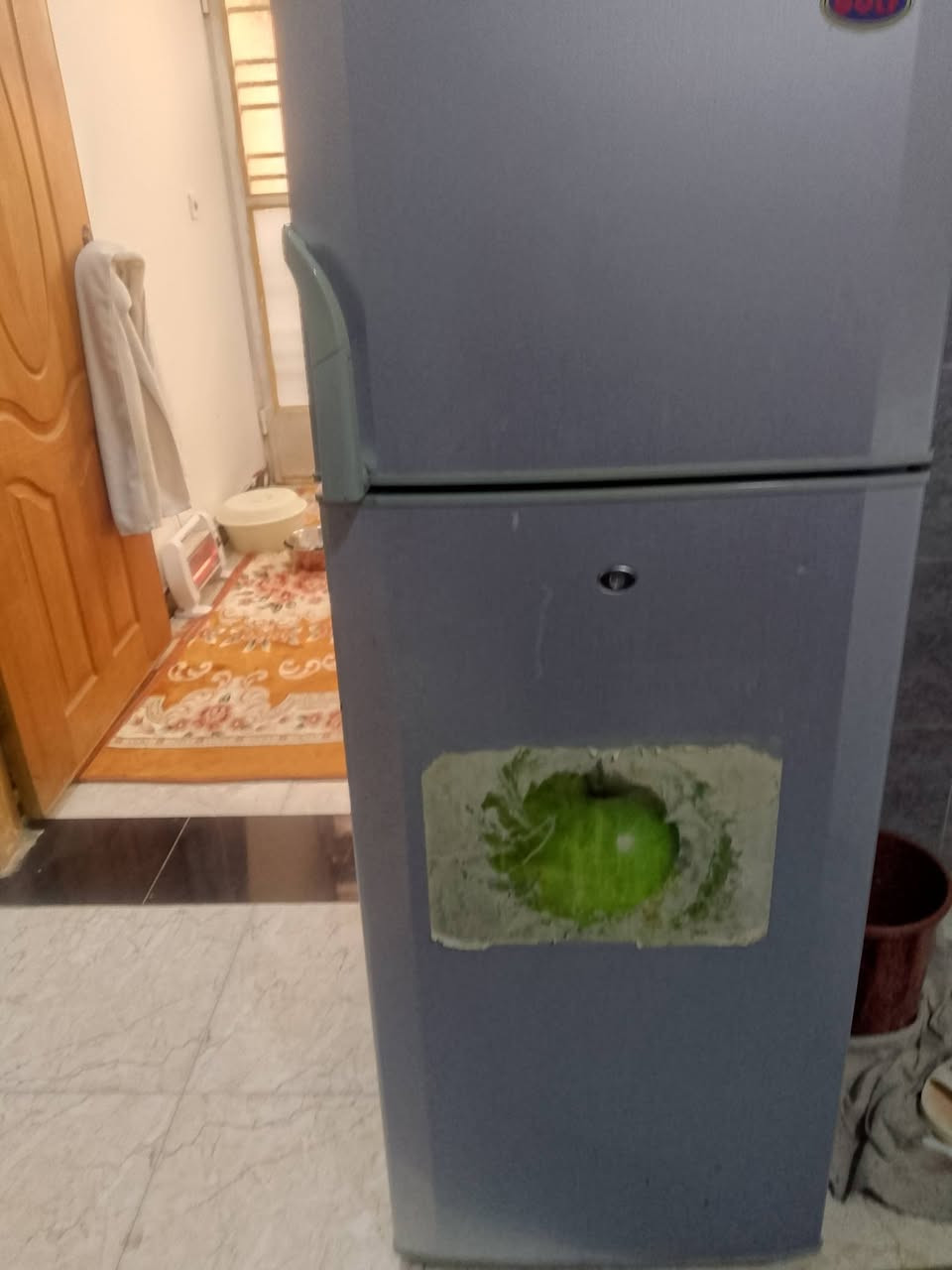 سلام عليكم  اغراض مستعمله نضيفه  للبيع مكان الدورة شارع ليمونه /***********
