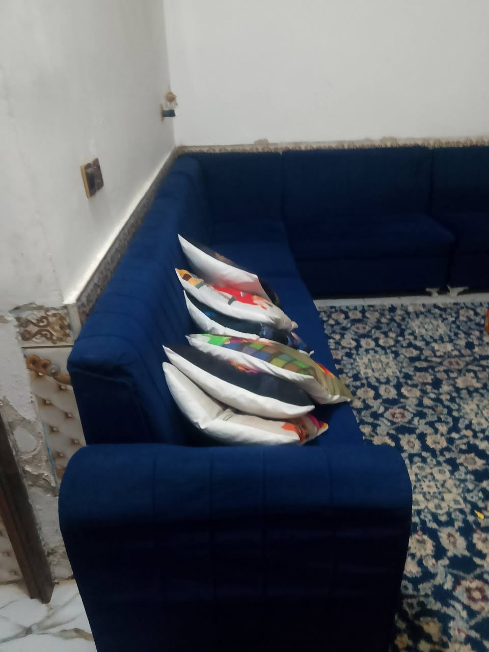 السلام عليكم ديوان 7 مترات مستعمل سعر 100 الف
كابسه صاج سعر 40 الف شغاله استعمال جدا قليل
كمبار 5 في 4 سعر 60 الف 
بنكه سعر 35 الف مراسله واتساب ***********
