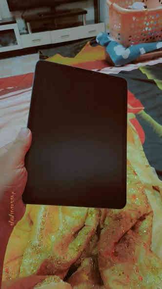 للبيع 
ايباد 11 ايباد 120فريم بوبجي 
ايباد كلش نضيف شخط ما بيه 
بطاريه كلش  حلوه بد ما يصرف وذاكرته 128
غراضه موجوده ايباد نضيف بمعنه الكلمه معتني بيه
سعر 650 جهاز جديد حتي طبع صابع ما بيه  جهاز حلوه كلش مكاني شعب حي اور ***********
