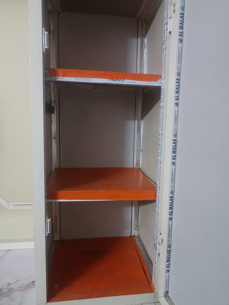 كاونتر ٣قطع كلش نظيف
٣٥٠
مكان بغداد منطقه الرشاد


**إذا كنت صاحب هذا الإعلان وتريد حذفه لأي سبب، رجاءا أرسل رسالة إلى الدعم الفني**