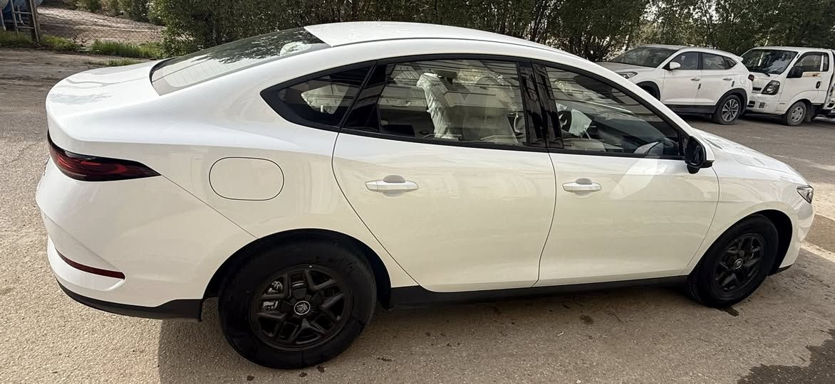 اسلام عليكم بيوايدي 2025 كن بلاص سياره زيرو ماشية 100 كيلو فقط كفاله عامه باسمي غراضها كاملة مع كارت وشاحنه وارضيات مكانها سيديه 
سعرها 18 مليون او نص نهايتها 
***********
