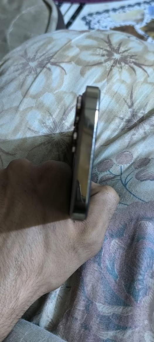 سلام عليكم 13 برو ماكس لون صحراوي ل 16 ذاكره 256 شرق اوسط كلشي موضح يمك شاشه نوعيه كلش زينه فيس ايدي واكف بي شخطين بلكلاس بي حافضه ولزكه اصليه معى شاحن اصليه وكيبل 30 واط صوت يخبل كامرات فدشي نت اتصال سعره 450 مكاني بغداد الغزاليه ***********

