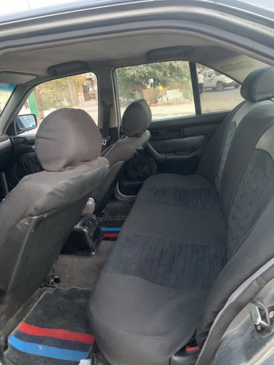 سەرەتا بەناوی خوای گەورە فرۆشتنی خئرا 
بیئم ١٩٩٢ ٥٢٥تۆماتیک 
گئروموکینە بەشەرتی ١٠٠فیتە جرکەی تیابو پارە ببرە 
تەبریت لەسەر سویج بەشەرتی بەستن 
مەکینەی یەک هەفتەیە بەسراوە لۆک 
داعمو لئدراوی بەشەرت قرجی شی نیە 
ئارم پلاستیک سلئمانی ئارمەکەی تازە کراوەتەوە 
بەشەرتی ئارمو ئەوەلیاتو خرامەو باناو کردن 
جوار تایەو ویلی مشەبەکی لۆک 
پئشودوای تازە داگیراوە بەشەرتی توقەو رەقە 
هەمو گیانی بەشەت سەیارەی مالە ئی ماعرەز نیە 
بۆ زانیاری زیاتر تەلەفونکە ***********
سعری ٤٩گەلاو کەمئ مەجال
