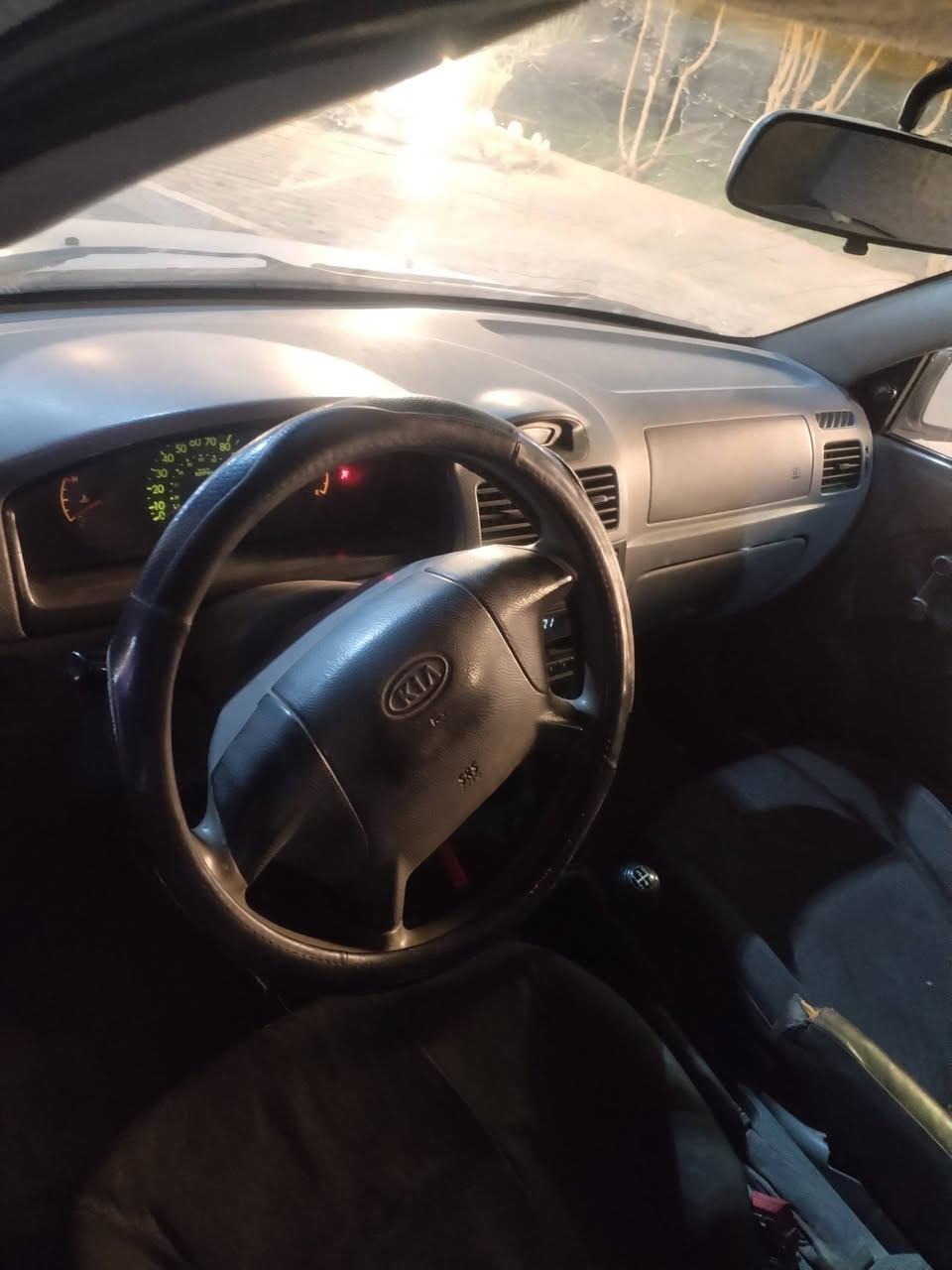 كيه ريو مديل ٢٠٠٤ السعر ٣٨ وبيه مجال سياره حلوه كير عادي بل نجف الستفسار ***********
