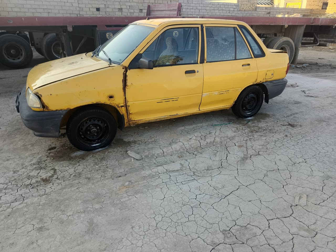 السلام عليكم سايبا موديل 2013 سنويته تفاصيل مكينه كير شرط جدد حداديه جديده درايمات جدد كهرباءيات  كله شغاله تخم تاير باتري جديد السعر مليون وربع مكان دوانيه لاستفسار ***********
