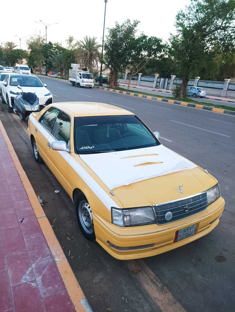 للبيع راس الثور مديل 2000
مكينه وكير كارتون فيشه وبطل اسود
تبريد تخم تاير جديد غرفه جديده
منضومه زنون عالي ناصي
تخم سماعات    يو بي اس 
سياره بدون نقص
 فقط بوش ستيرن خفيف  *********** ترهم بيع او مراوس
