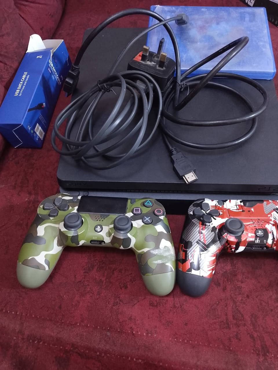 بلي فور سلم نضافه فول ما مفتوح كامل ملحقات مع يدات إثنين وقرص جيتي اي السعر 250 وبي مجال حك جيه
العنوان بغداد الشعله 
***********
