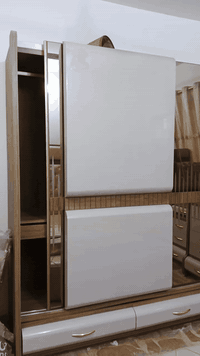 غرفة Hdf خشب ثقيل وسميك 10 قطع نظافة 95% اخذتها ب3ملايين رايدها ب 1750000
وبيها مجال ،مكاني بغداد 
واتساب ***********
