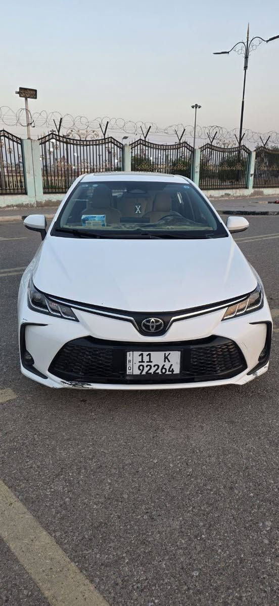 السلام عليكم 
كورلا ٢٠٢٤ رقم بغداد بـ اسمي
السيارة مكفولة ما عدا شبر أو اقل بالحافة مال قبق الجنطة 
مشتغليها شغل حلو ورصعة كلش صغيرة بالكنر ممبينة 
سعرها ١٤٨ 
*********** واتساب ايضا
