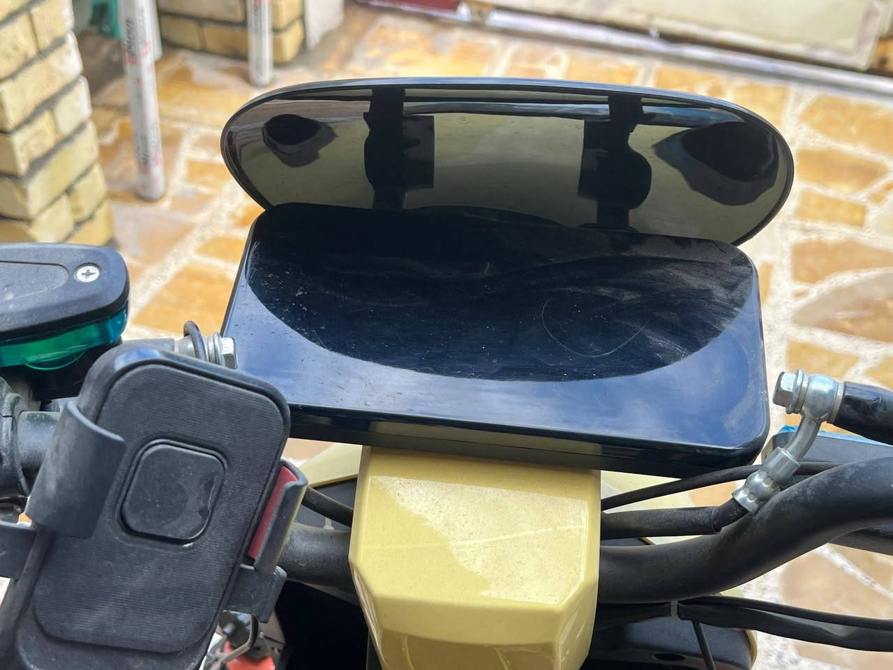 سلام عليكم دراجه اكس تسعميه للبيع ممستخدمه هواي السعر600وبيها مجال
***********
