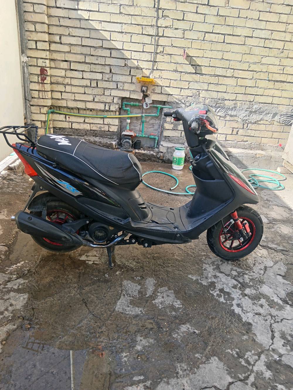 دراجه ماكس عدله صيني بوشه 49مامفتوحه نضيفه تبديل تابريته بس العنوان كربلاء حي الصمود قرب مجمع الفنجان  