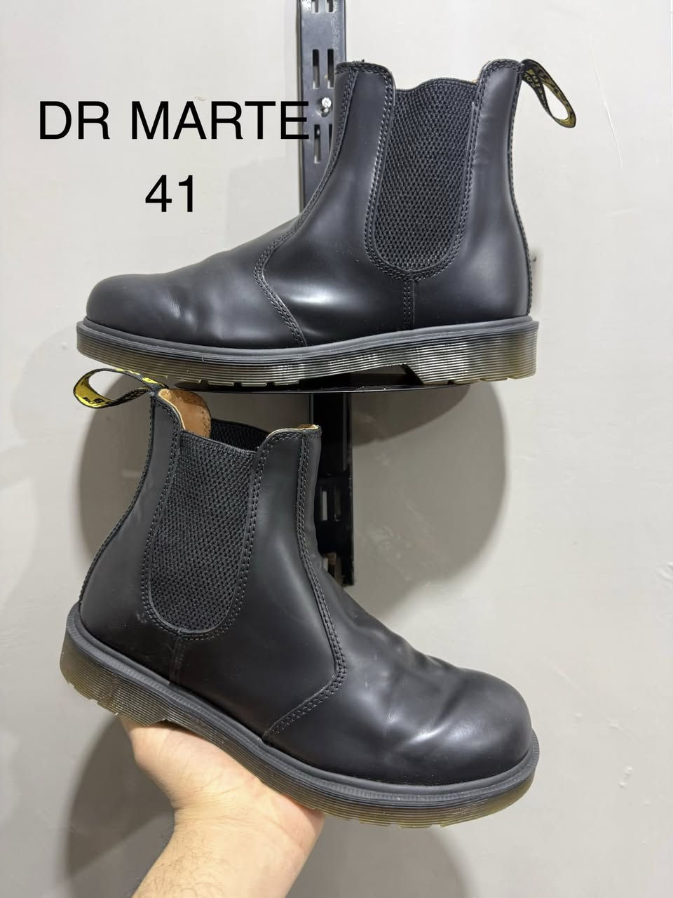 اهلا شباب❤️
توفر حذاء اوربي اصلي🔥
القياس موجود داخل آلصوره 🖼️
الأستفسار مراسلة البيج ***********
يتوفر توصيل 🚎
