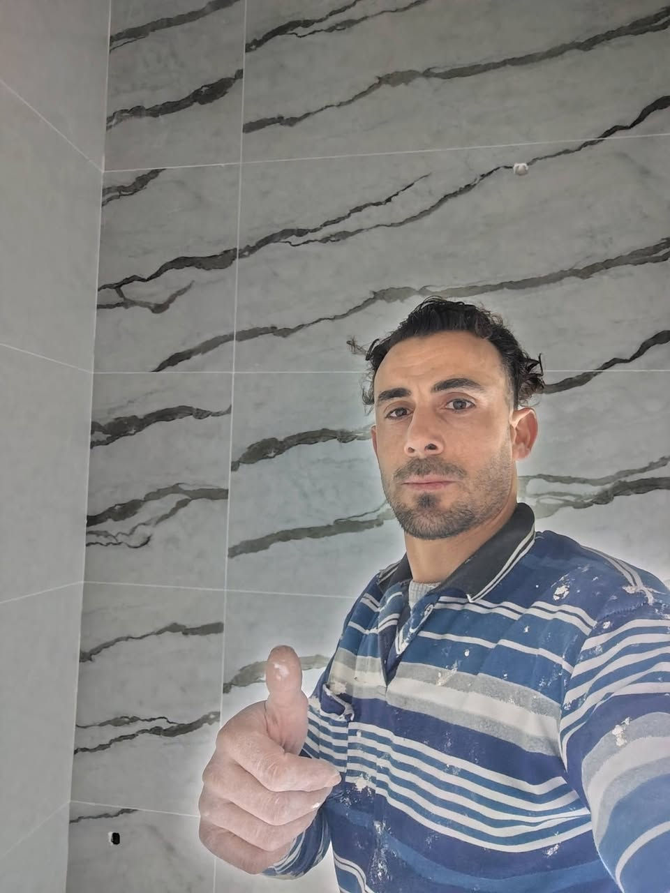 خلفه مصري لتطبيق جميع انواع السيرميك والبورسلين *********** والكاشى والمرمر والبيات ٠
