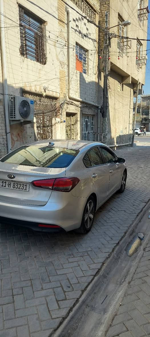 سلا عليكم 
فورتي موديل ١٨ 
مكينه ٢٠٠٠ دوش 
 نص مواصفات عادية 
تبريد تدفئة فول 
كير ومكينة كفالة 
حادثها موضح بلصور والسونار هم موجود 
ماشية ١٥٧ الف كلم 
وبيها ملاحضات بسيطة بس ممبين بلصور  
سعرها ١٠٣ وبيها مجال حك الجية فقط 
العنوان الشعب حي البساتين 
للأتصال ***********
