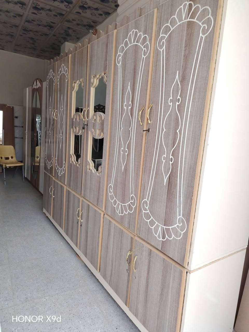 غرفه شغل كركوك نضافه فول بيع اومراوس الشراي يتفضل خاص ***********
