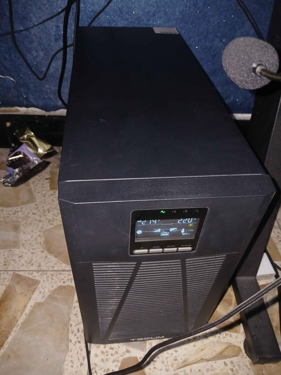 يو بي اس اونلاين ماركة تيكوم 
حجم 2kv 
سعره ٢٢٥ 
مكاني بغداد بغداد, العراق


**إذا كنت صاحب هذا الإعلان وتريد حذفه لأي سبب، رجاءا أرسل رسالة إلى الدعم الفني**