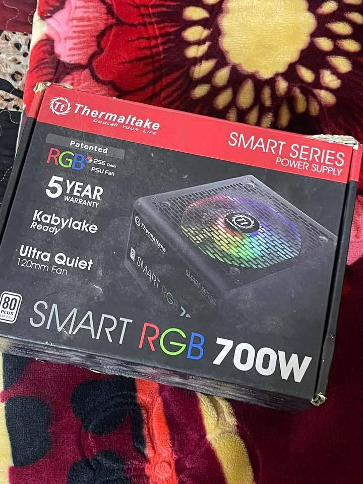 السلام عليكم بيسي للبيع
المواصفات
H110 GIGABYTE

GTX 1050 TI V RAM 4 GIGBYTE

RAM 16 8*2 2400

SSD 256

HHD 1 TB

POR 400w COLER MASER

KAS SILVER STONR

مواصفات الشاشه BLACK WOLF حجم 24 هرتزيه 144 بنل ips سرعه ستجابه 1 ملي 

سكن تدعم خاصيه HDR حقيقي 

الشاشه بعدهه جديده

JERTECH ماوس براند

E- YOOSO كيبورد

ال PC استخدام قليل جداً ونضيفه كلش 

 بالاضافه الى كرسي دوار 

وسماعات ماركه محيطيه 

المكان الناصريه سوق الشيوخ 

السعره 650 وبيها مجال 

متواجد ع واتساب ***********
