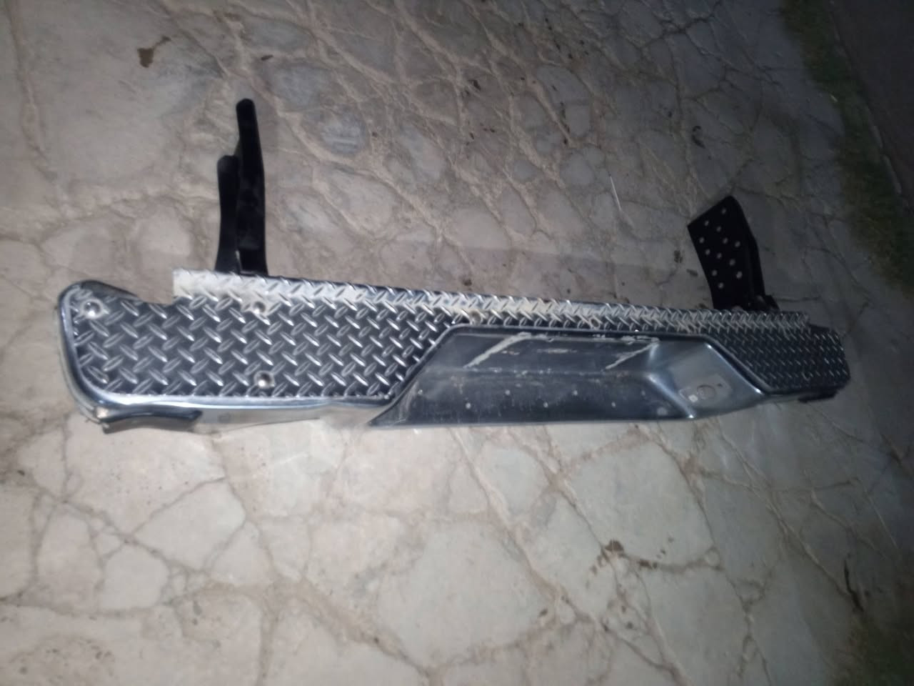 دعاميه نيسان للبيع نظيف جديد اذا تريد خابرني على هذا الرقم/***********
