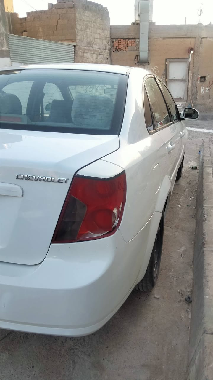 اوپترا 2012
گیر عادی 
مەکینەو گیر تبرید بە شەرت 
سێ پارچەی هەیە
چوار تایە نوێ بەناوی خۆمە
تحویل وکالە
نرخ 73 معاملە
زانیاری زیاتر ***********
