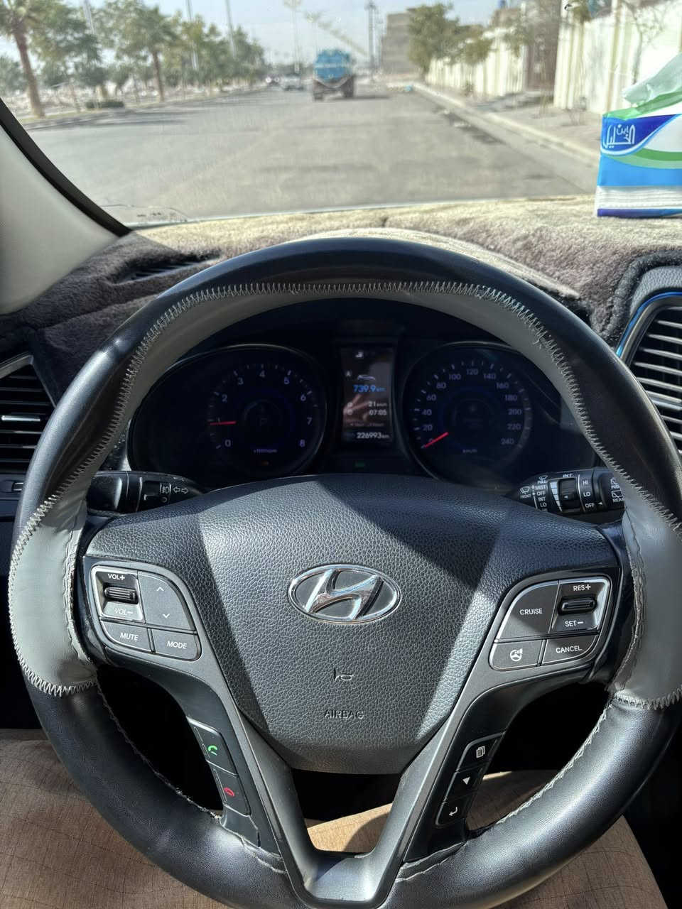 سلام عليكم
سنتافي 

موديل :٢٠١٣

محرك:6سلندر 3.3L

 

كويتي 

موصفات: 

كاميرا خلفيه معه حساسات 

بانوراما 

بصمه 

4X4 فور ويل 

نزول منحدرات 

مانع انزلاق 

ECO وضع اقتصادي 

تدفئه وتبريد بالمقاعد 

تحكم بجميع وضعيات المقاعد كهرباء

خزن ميموري 

مري شفط

اشاير بالمري 

٣قطع تبريد 

سايد بريك دكمه 

سياره بأسمنه تحويل ثاني يوم 

بيه ربع الجوملغ الأمامي فقط 

ومكينه بيه خيط بخار بدون تنقيص 

سعر:١٦٥ بيه مجال 

مكان: كربلاء 

رقم الهاتف:***********
