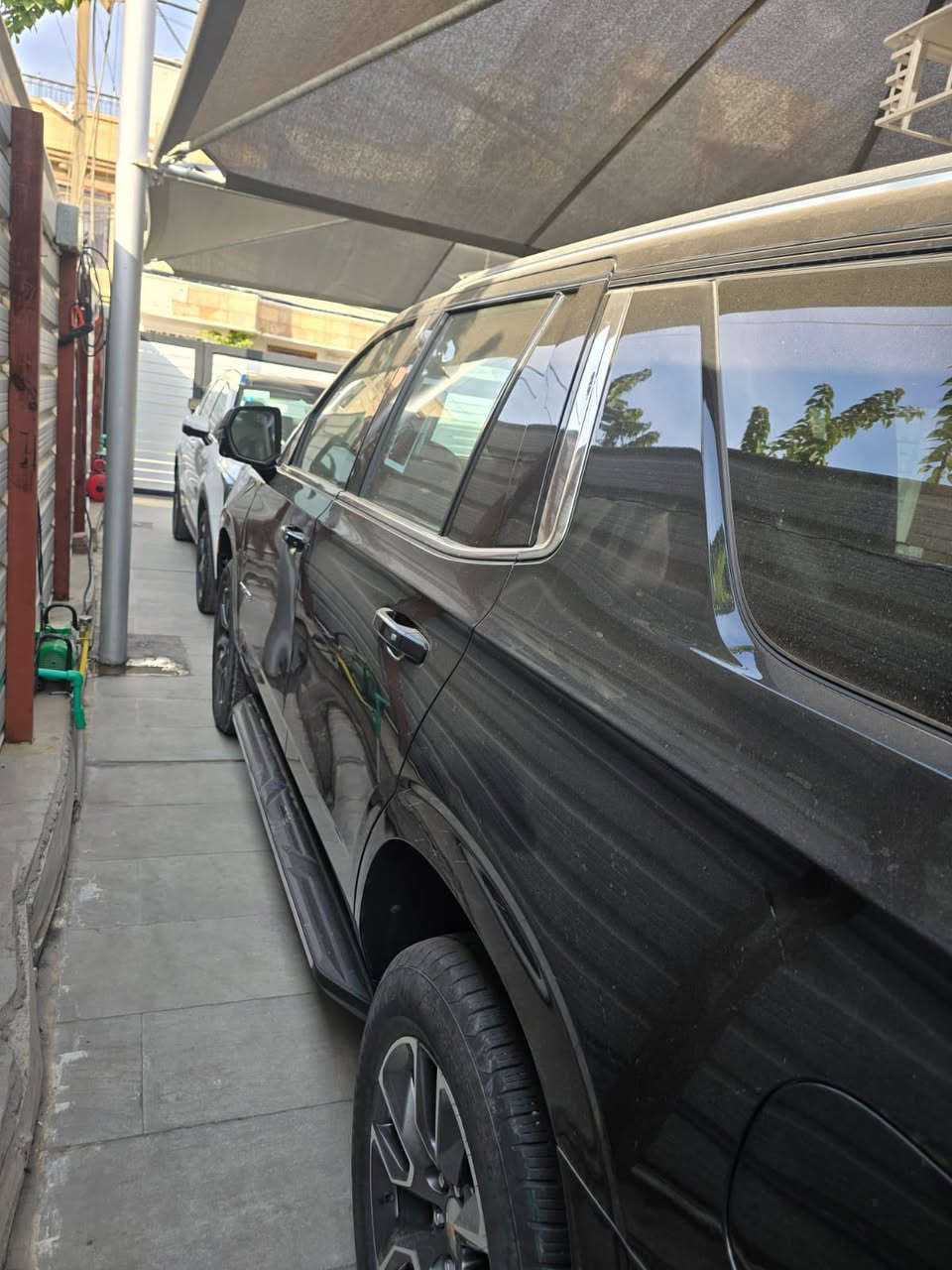 السلام عليكم ورحمه اللّٰــــه وبركاته مكلف بالنشر
نوع السياره : تاهو 
فئه السياره : LT
سنه الصنع :2023
وارد السياره: امريكي كلين تايتل
عداد الممشى : 33km
كشنات السياره منفصل 
ومعروفه مواصفات الـ LT
السياره مكفوله كفاله عامه حت الدعاميات مكفوله 
رقم السياره بغداد وسنويه باسمي 
السعر $490 اربع شدات وتسعين ورقه 
مكان السياره الديوانيه شارع الضباط 
رقم صاحب السياره : ***********📞 غير متواجد واتساب
