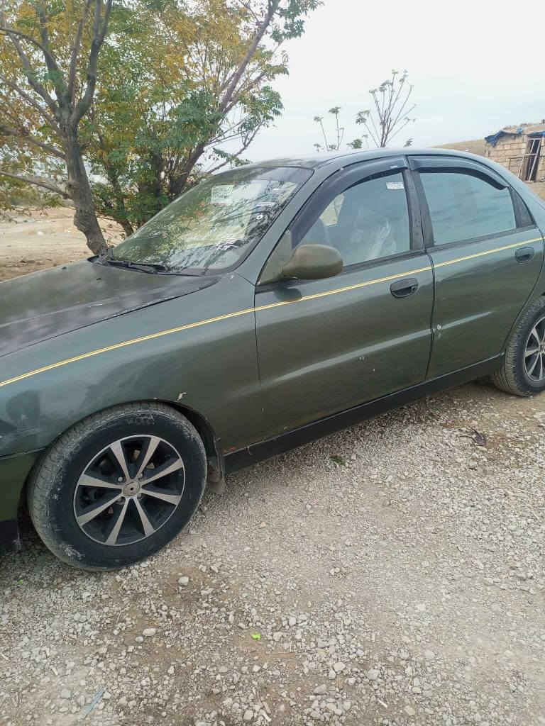 دایۆ لانۆس(بەچکە سەنی)مۆدێل1997گێڕ ئۆتۆ ماتیک بەشەرت سەنەوی ئەسڵی لەگەڵە4تایەی تازەی لەژێرە مەکینە16بێتەقەو ڕەقەبێدەعموو لێدزاوی .ژ.م***********سعر 27معامەلەیکی برایانە.شوێن سلێمانی السليمانية, العراق
