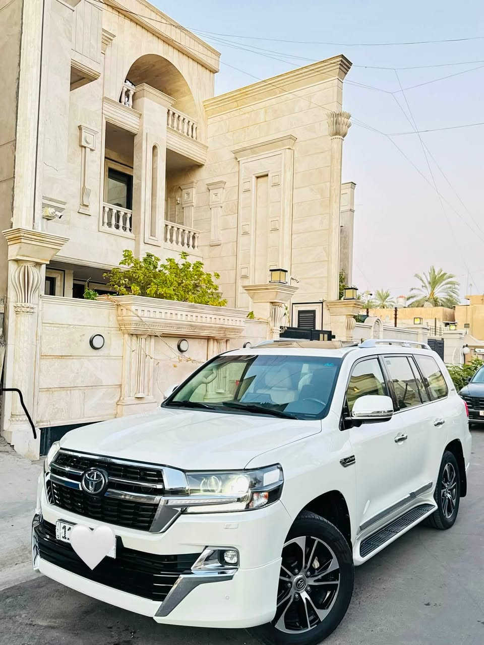 السلام عليكم للبيع لاندكروز 2021
رقم بغداد بسمي هزه وفحص جديده 
خليجي وكاله فطيم مكفوله كفاله عامه 

معروضه 477 وبيها مجال 

رقم الهاتف ***********

مواصفات فول 1/1 فطيم 
فتحه سقف 
شاشه جبيره + كاربلي 
كشنات جلد + كهرباء 
حساسات أمامي خلفي 
ماوس تحكم 
كيجات لكزز 
طفايه حريق بريم 
لايت زنون اصلي 
بلوجكتر زنون 
تخم تاير 
فور ويل 4+4 
مري شفط 
رادارات جوانب امامي 
تحكمات ستيرن 
اشاير مري 
تشغيل عن بعد 
7 راكب 
3 قطع تبريد 
داخلي عسلي مميز

سياره كلش جديده ومصروف عليها هواي 
صدر امامي خلفي تخم تاير لايتات كلها زنون منضومه تبريد ادامه كامله المكينه
