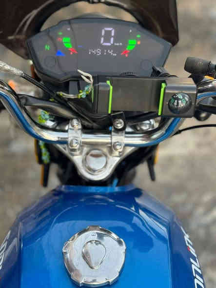 السلام عليكم دراجه ايرانيه موديل 25 جديدة بعدها بلجيس ماشيه 1400 شلعه معدل خير من الله كهربائيات دشبول لايت بك لايت اشاير يمنه يسره مكينه 200
اوراق كامله 
السعر : 875 وبيها مجال 
العنوان : بغداد الشعب شارع الصحه 
الرقم : ***********
