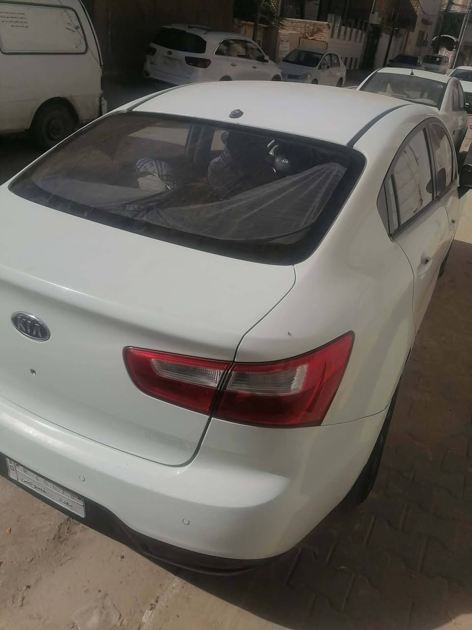 كيا ريو للبيع موديل ١٢ رقم بغداد سياره نظيفه مال بيت انظمه تحكم  فقط كير عادي سعر ٧٥ وبيها مجال رقم هاتف *********** مكانها النجف
