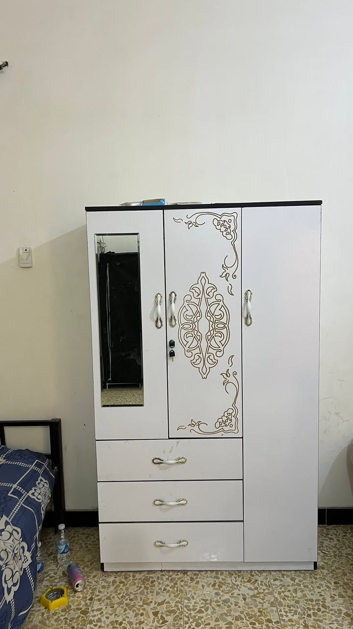 بيع مستعجل اثاث بيت ***********
