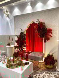 كوشة • خشب أصلي • جديدة