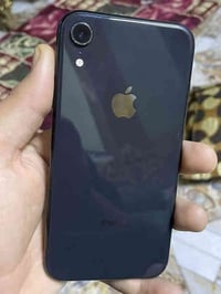 آيفون XR للبيع  ذ.64 /ب100  مبدل بس بطارية  كلة بلادي وشغال  نضافة/100...