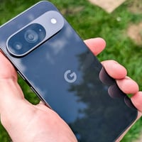 Google Pixel 9 128gb اسود استعمال 3 اشهر شغال بدون اي مشاكل كل غراضة ك...