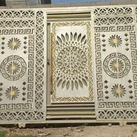 عندي باب سلايت رتيفاع 2ربع طول 3 عشرين ساتم سعر 350.  07806995635
