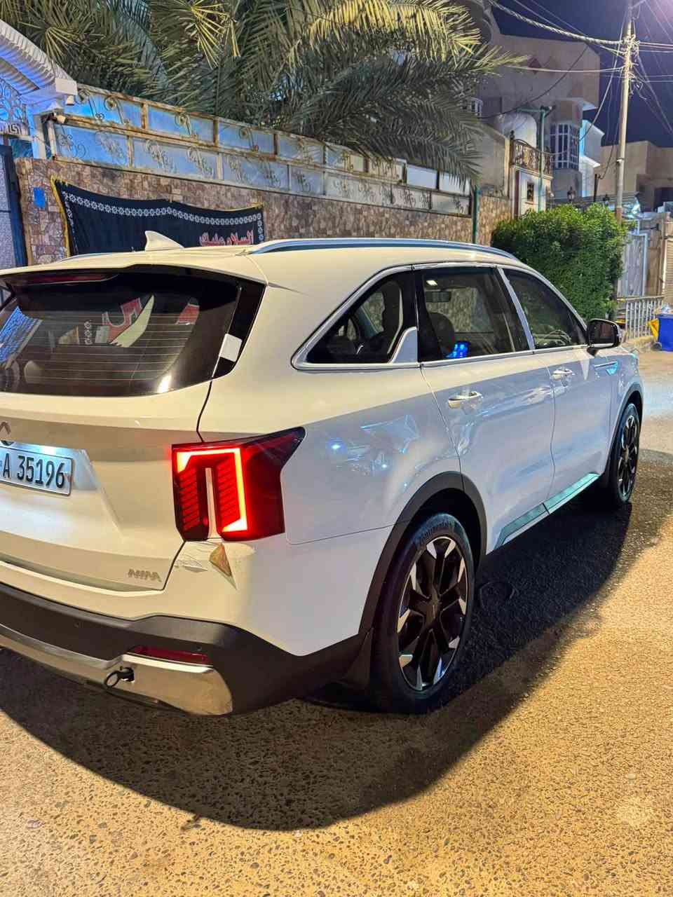 سورنتو 2025 خليجي رقم اربيل جديد تحويل او وكاله 
مكفول صبغ ضربه تبديل بارد 
نص فول حساسات امامي خلفي كامره خلفي باب كهرباء كشن كهرباء كير كصبه 6سلندر تشغيل عن بعد بصمه لد امامي خلفي ويل 20 باقي موصفات معروفه سعر 284 وبيه مجال بسيط لشراي يتصل
***********
مكان سياره بصره البصرة, العراق
