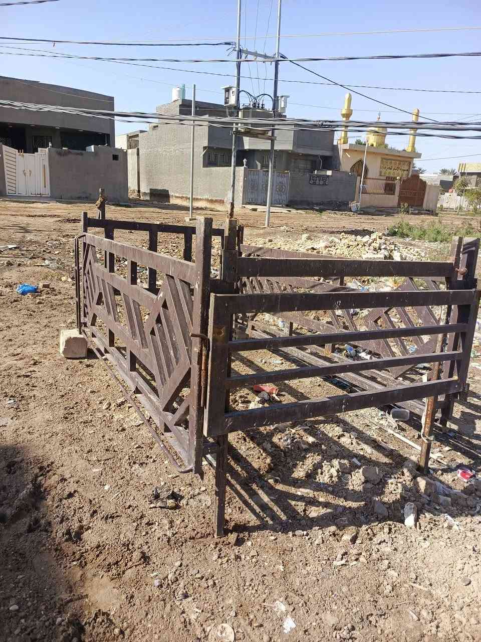 سلام عليكم اخواني الاعزاء محجر تسكام ثقيل  
للبيع العنوان بابل قضاء الكفل 
السعر 350الف او بيه  مجال لشراي 
***********
