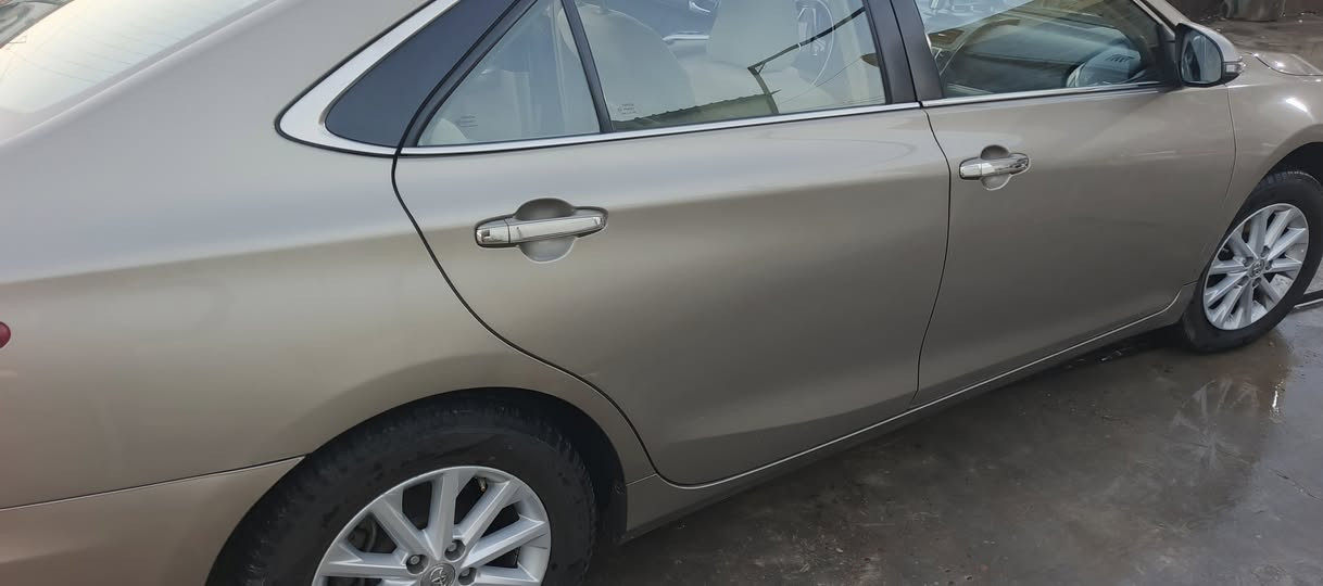 السلام عليكم للبيع كامري موديل 16 خليجي 
محرك 2500مكفول منضومه زنونه بلاديه تخم تاير جديد سياره جديدة مال جناي رقمي ‏‪***********‬‏
‏‪***********‬‏
