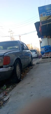 مارسيدس رئاسي 300 نضيفه بس الجنطه كما موضح ب الصورة تحويل ومابيها اي ن...