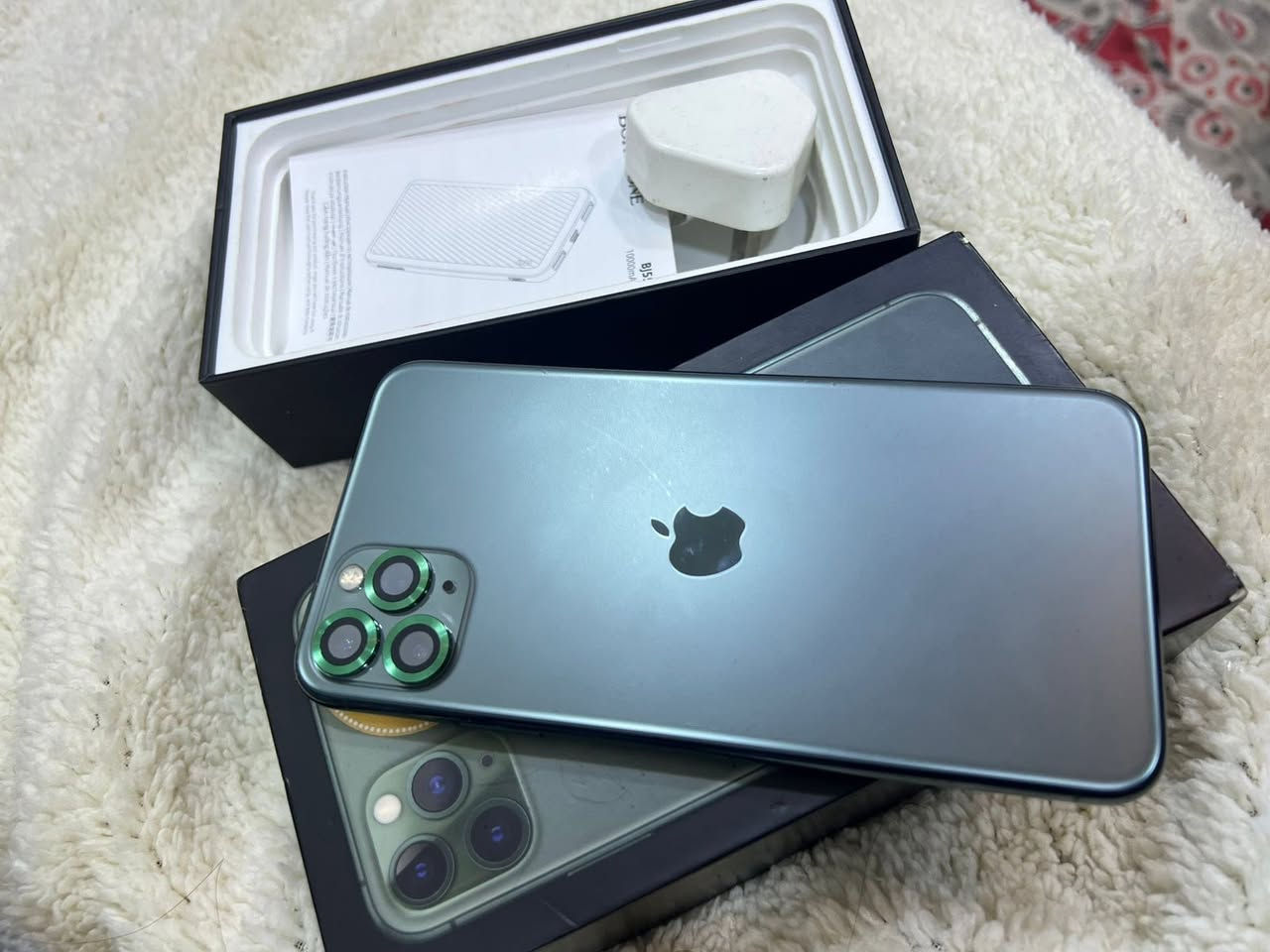 السلام عليكم ايفون 11برو ماكس الذاكرة 256 مع كارتونه شرط مكفول ممفتوح فقط بصمه وجه متوقفه شخط مابي نظيف جدا جدا لوك البطاريه 79 السعر مناسب 350 الف بي مجال مكاني بغداد العبيدي. الرقم ***********
