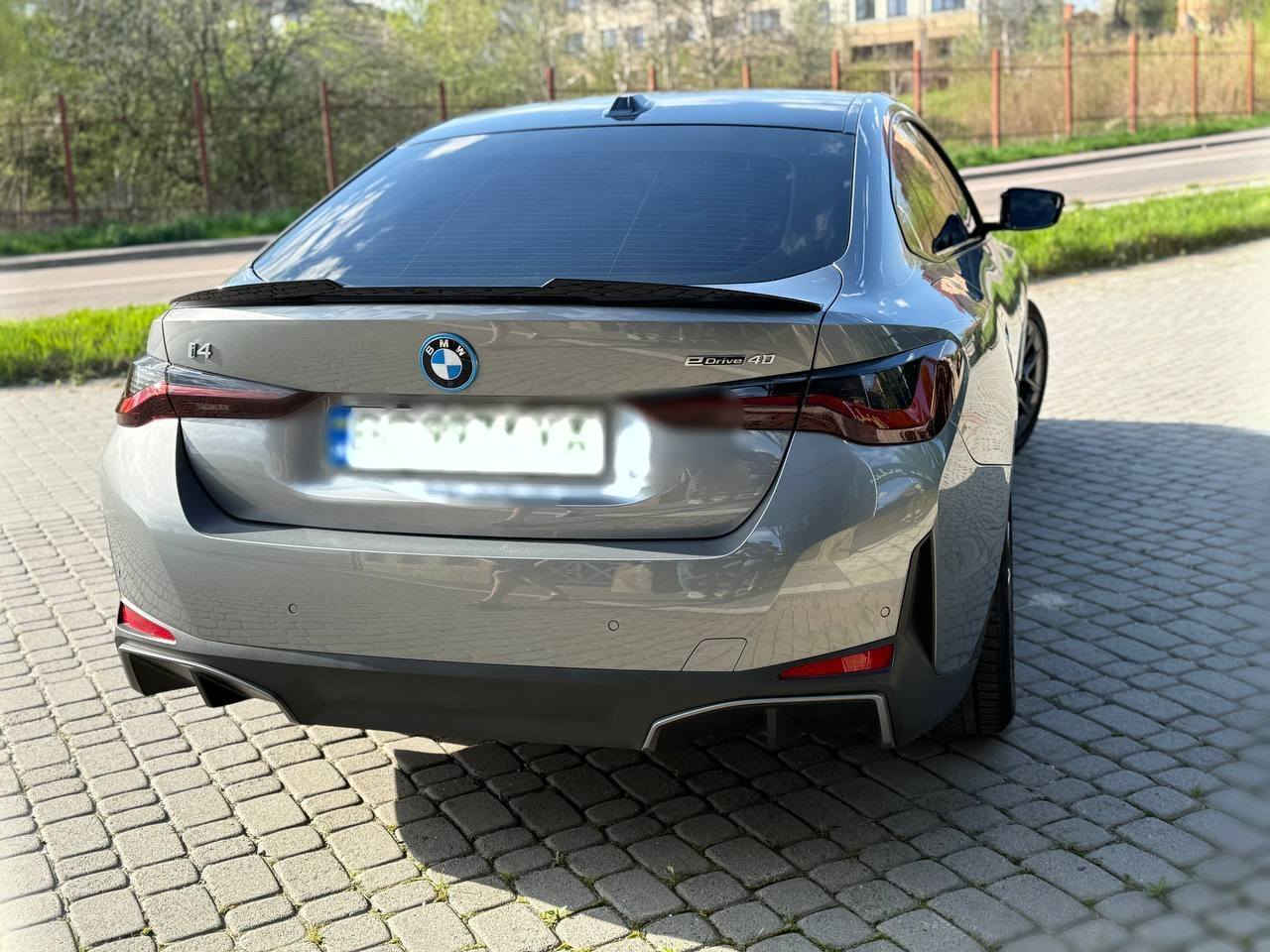 سلام عليكم جبتلك2019 بيها محركين شحن وبانزين ماشيت 100 k  سعرها م 200 مكانها دهوك مكفوله من السرقه ومن كلشي  ملاحضه السياره نباعت مزاد كلك يعني من جوه لجوه وترقيم مالها  يصير بس كلش غالي
انطيك وياها ارقام


**إذا كنت صاحب هذا الإعلان وتريد حذفه لأي سبب، رجاءا أرسل رسالة إلى الدعم الفني**