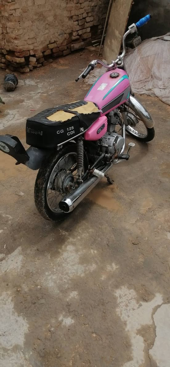 عمي السلام عليكم دراجه ايراني للبيع دراجه حلو ونضيف شغاله اضرب هندر وطلع عوزهه بس بوشه فقط دراجه كلك المكان كربلاء المام عون السعر 200 قفل ولموشراي ليتعبني


**إذا كنت صاحب هذا الإعلان وتريد حذفه لأي سبب، رجاءا أرسل رسالة إلى الدعم الفني**